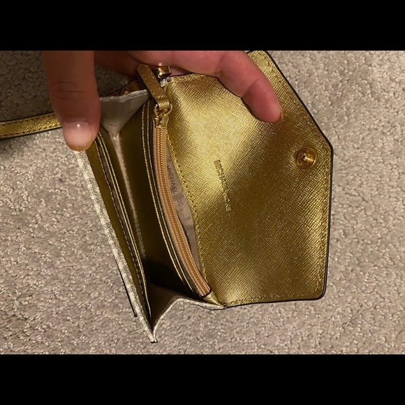 MICHAEL KORS Card/Money Holder Wristlet - Picture 7 of 7